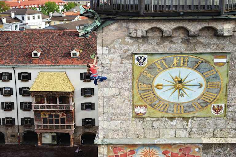 Boulder-Weltmeisterin Anna Stöhr nimmt „Climber's City“ ganz wortwörtlich