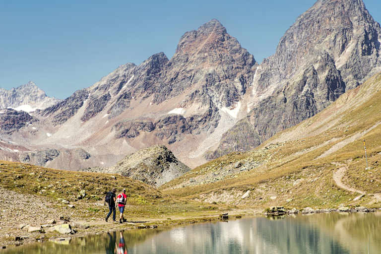 Wanderung: Über die Alp Sura zum Lai Blau