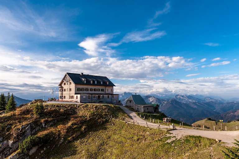 Das Rotwandhaus (1.737 m) in den Bayerischen Voralpen