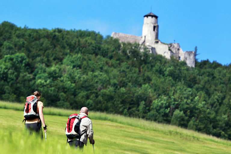 Die Araburg in Kaumberg entlang des Wiener Wallfahrerwegs