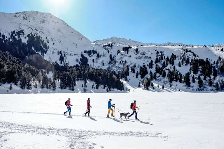 Eine Schneeschuhwanderung zum Zirbitzkogel. 