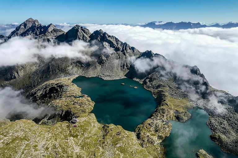 Die Wangenitzseehütte oberhalb des Wangenitzsees