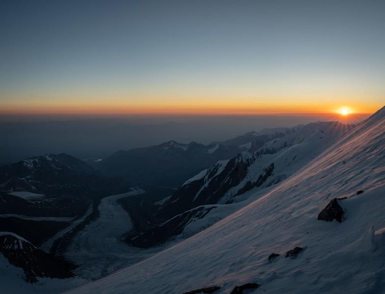 Sonnenaufgang Pik Lenin