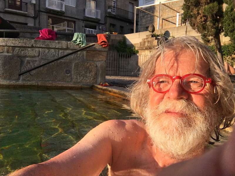 Der Autor in den Thermen Ourenses, die ein wahrer „Jungbrunnen“ sind. Ehrlich!