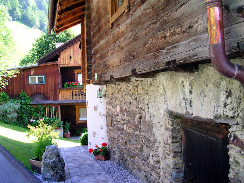 Kultur, Geschichte und Architektur - auf der Alpenüberquerung lernt man sehr viel über die Geschichte der Alpen und seiner Bewohner.