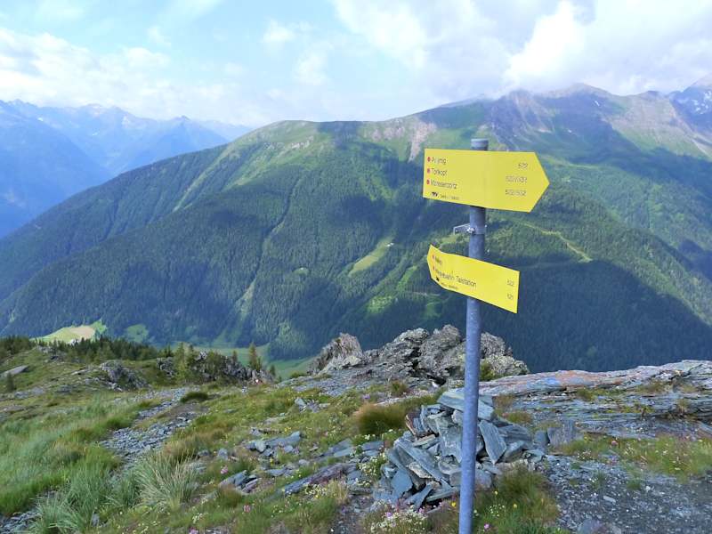 Der Anstieg auf den Auernig ist steil, aber im oberen Bereich sehr aussichtsreich.