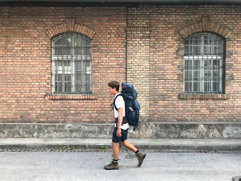 2017 machte sich Ernst Merkinger von Wien aus zu Fuß auf den Weg nach Marroko