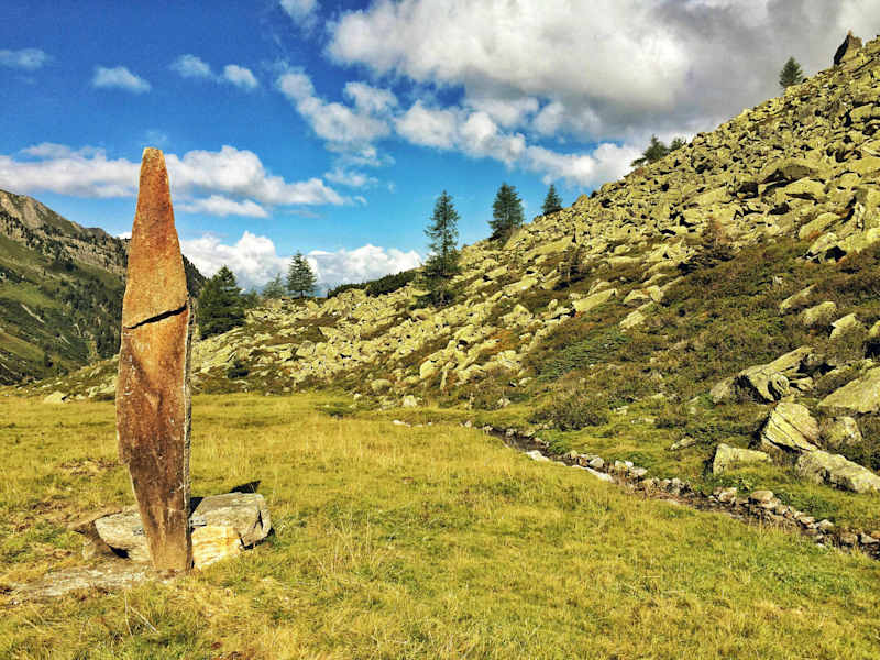Menhir auf der Wildau, oberhalb der Zeischalm