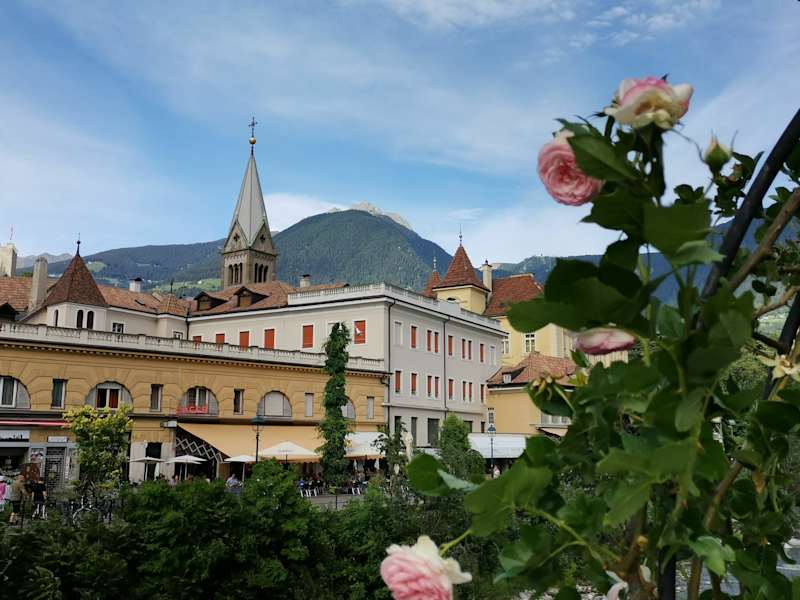 Meran mit dem Ilfinger im Hintergrund