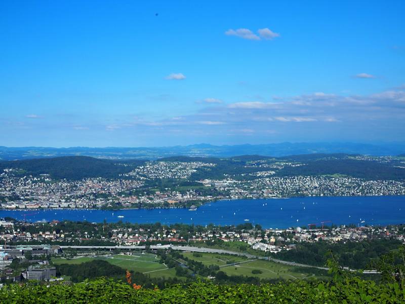 Blick auf den Zürichsee und Zürich
