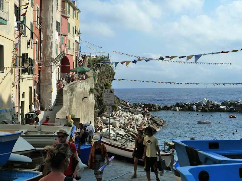 Verträumter Küstenort - ideal für einen morgendlichen Espresso