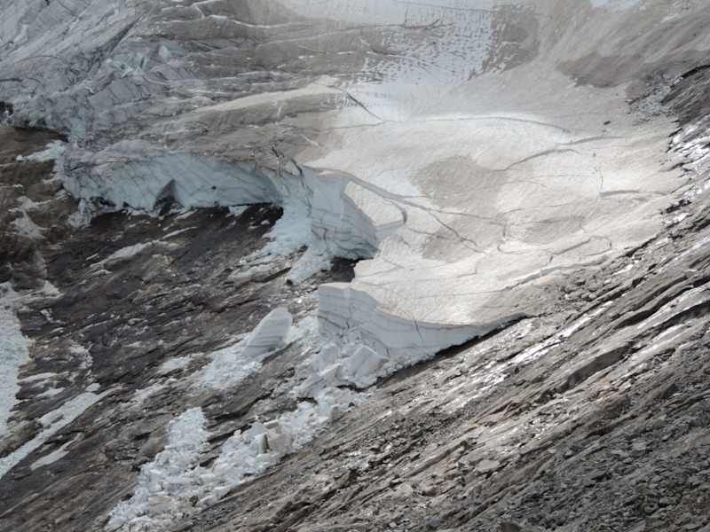 Gletschersturz unterhalb der Schwarzen Wand im Jahr 2021
