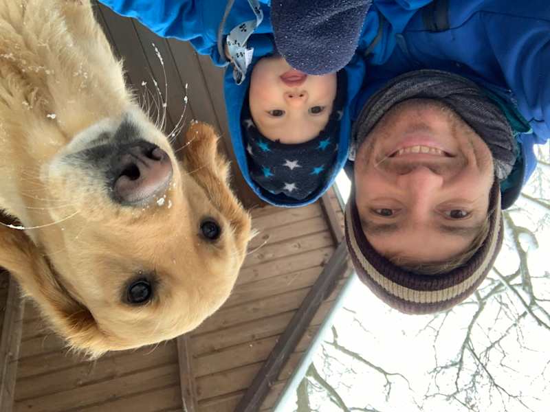 Julian Paschinger mit Sohn und Hund