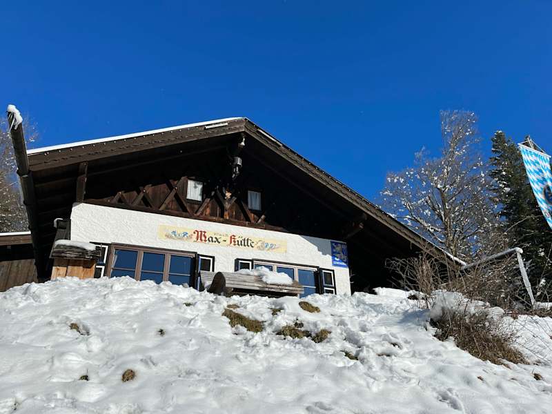 Eine Berggaststätte mit atemberaubender Aussicht: Die Max-Hütte