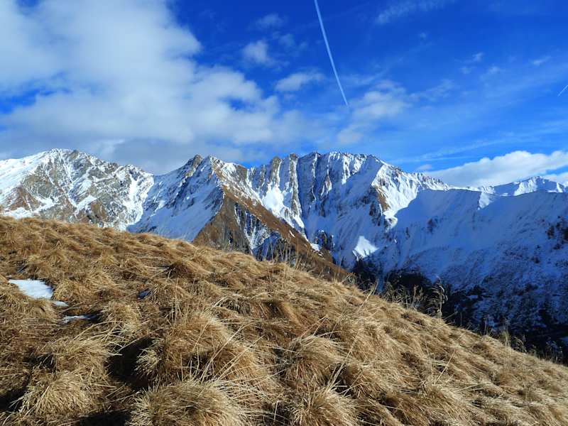 In hohen Lagen bleibt der im Herbst gefallene Schnee meist schon liegen.