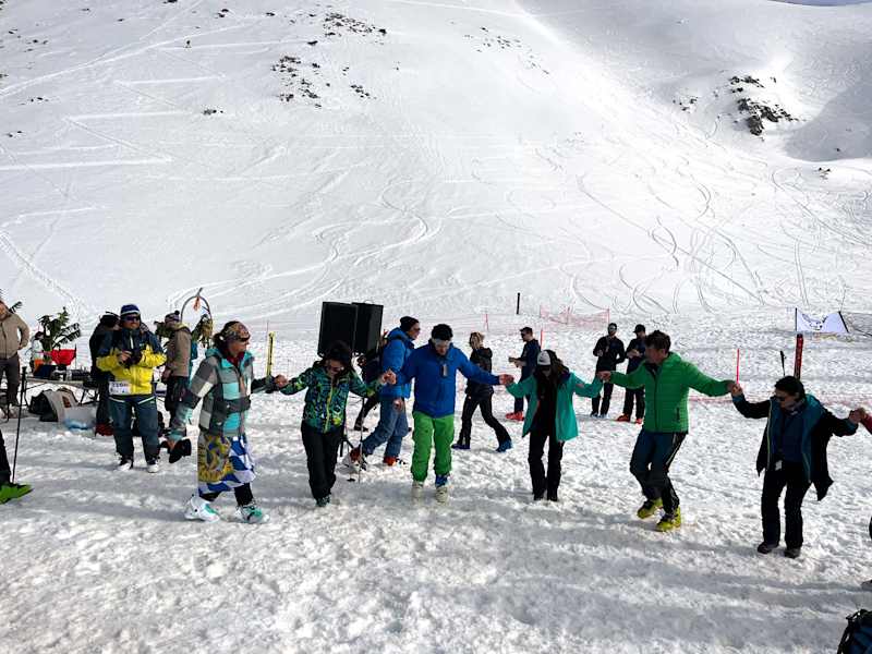 Sirtaki im Schnee bei der Pierra Creta