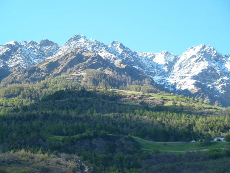 Der Frühling malt schöne Kontraste in den Vinschgau.