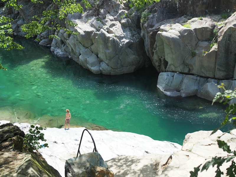 An manchen Spots kann man auch in der Sesia schwimmen.