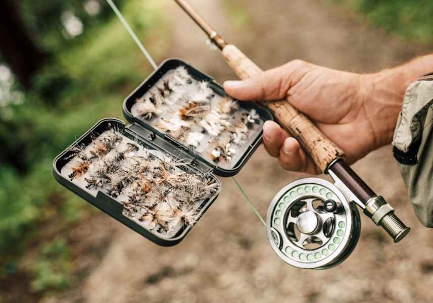 Box mit den Kunstfliegen