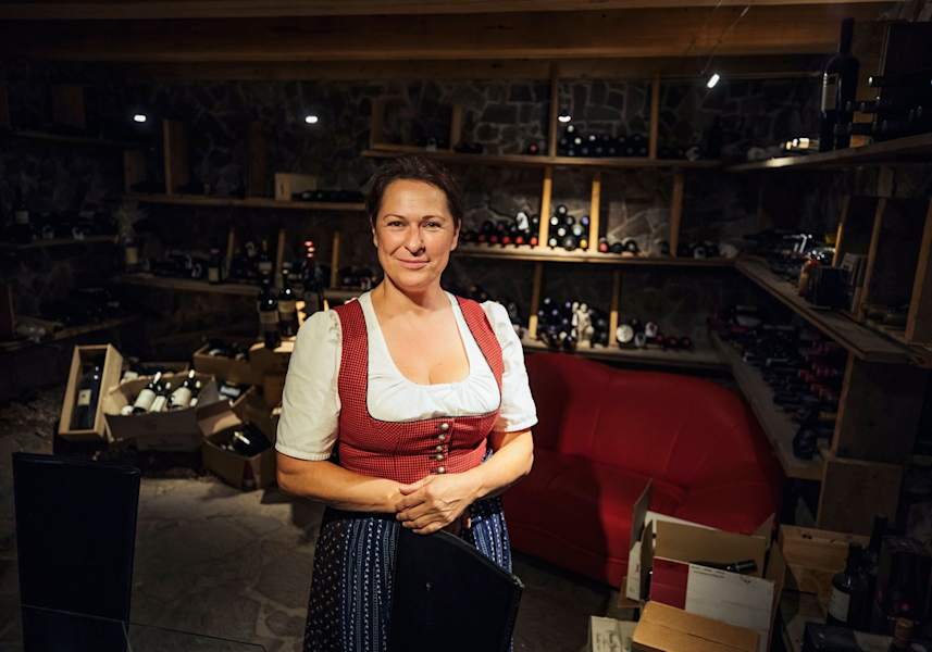 Annamarie Foidler im Dirndl