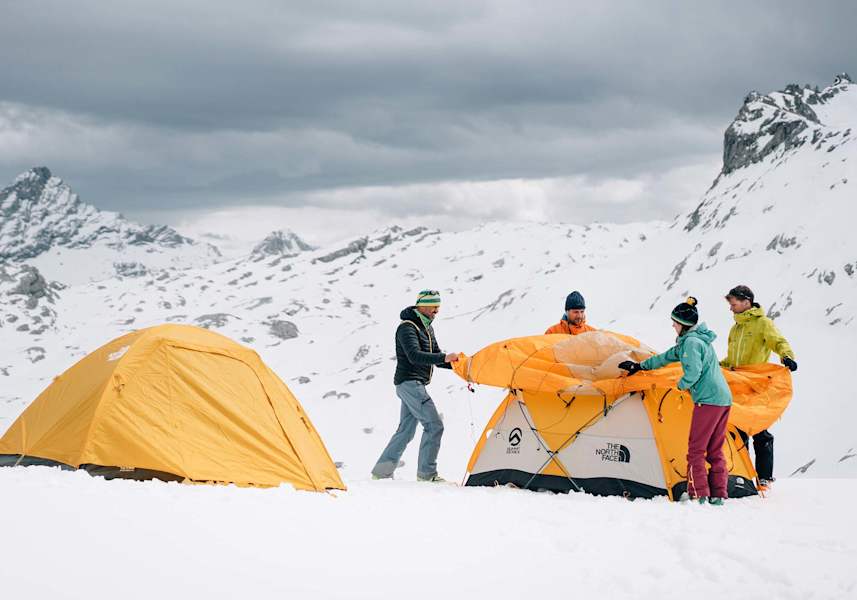 Das Zelt wird aufgebaut