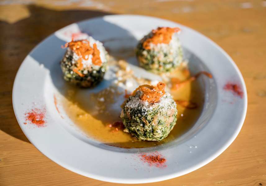 Die berühmten Spinatknödel der Hüttenwirtin