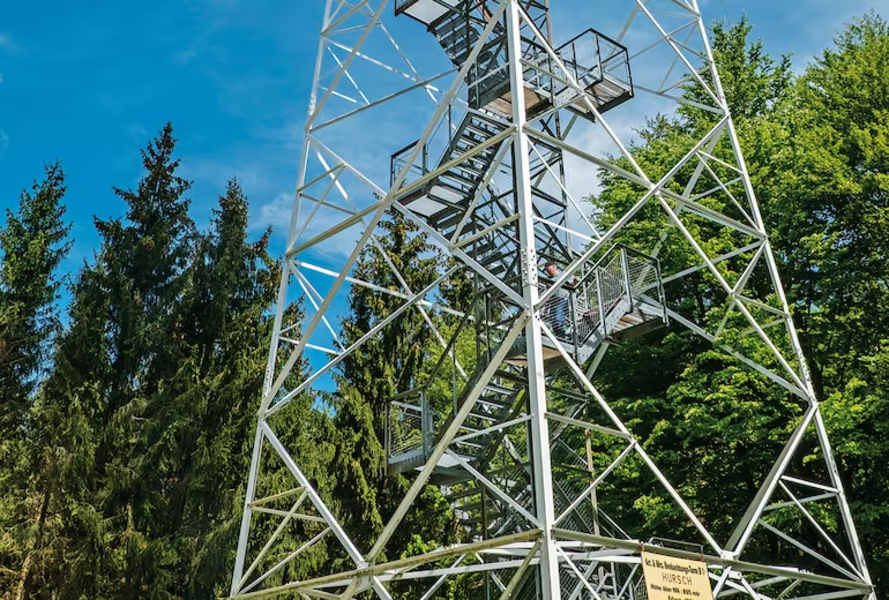 Aussichtsturm im Truppenübungsplatz