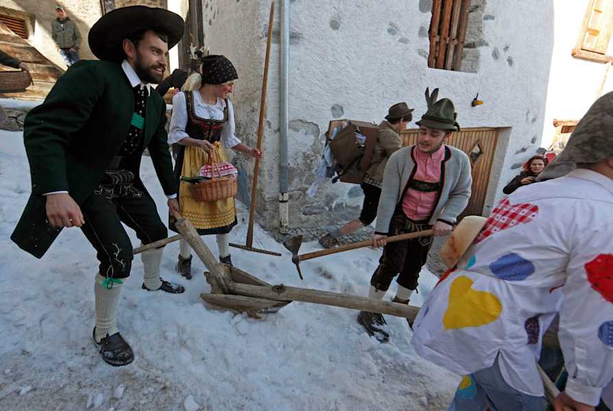 Pfluagziachn in Stilfs 