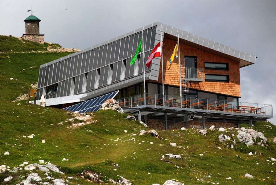Das Dobratsch Gipfelhaus in Kärnten