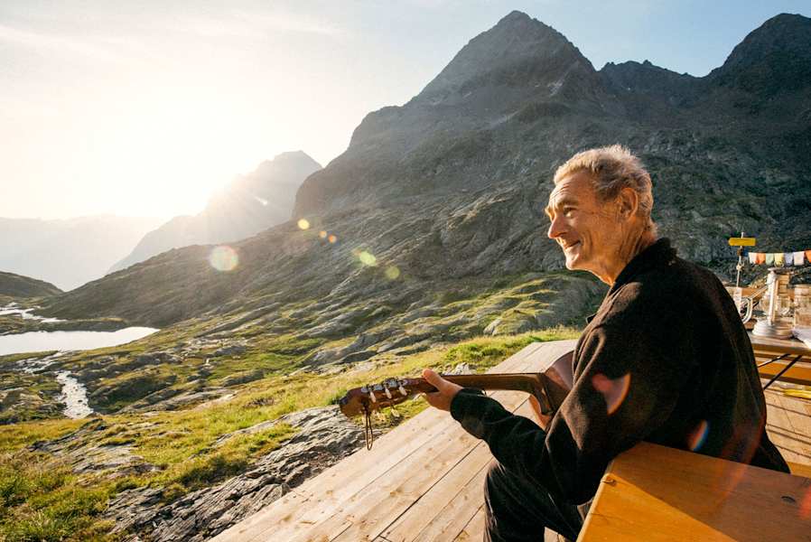 Gittarenspieler im Sonnenuntergang