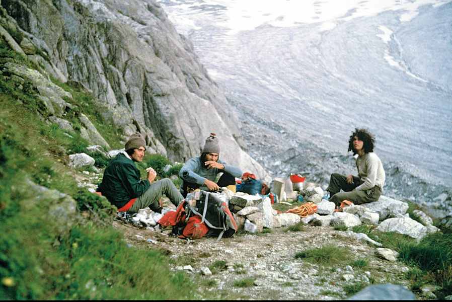 Biwak an der Argentière-Hütte in der Mont-Blanc-Gruppe