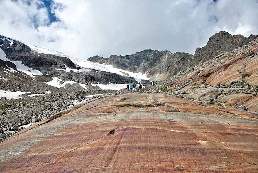 Gletscherschliff oberhalb der Sulzenauhütte