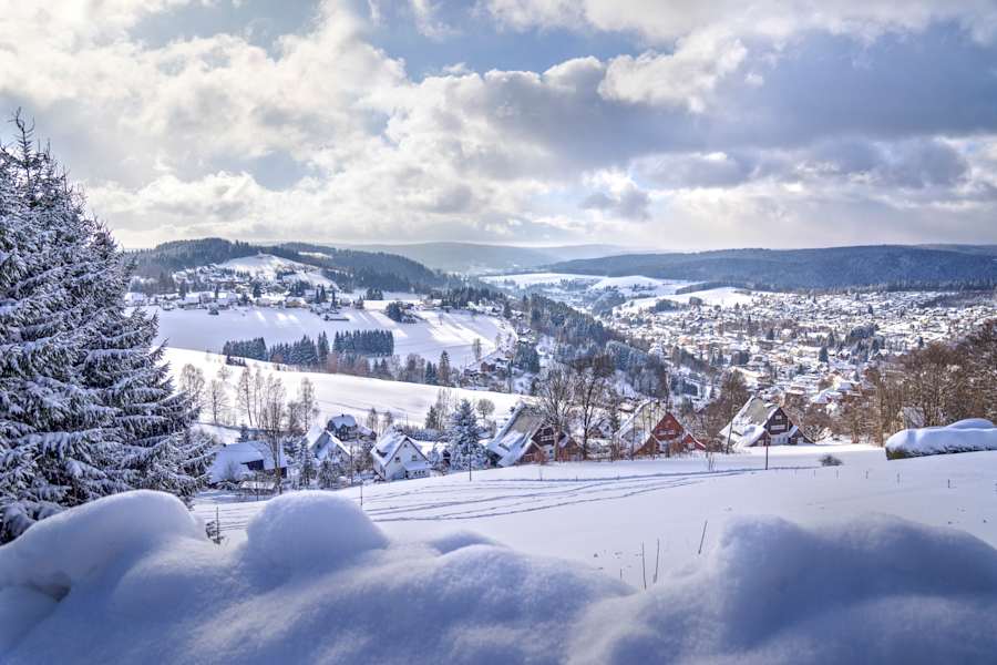 Tief verschneites Klingenthal