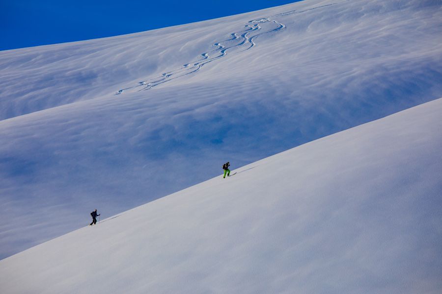 OMVEGEN TIL HELVETESTINDEN