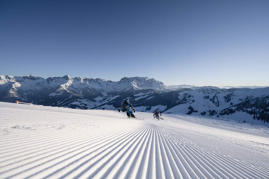 Skivergnügen auf bestens präparierten Pisten und der Einkehrschwung in eine der Skihütte am Hochkönig lassen sich gut miteinander verbinden.
