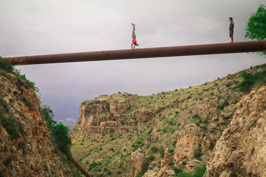 Handstand Pipeline Armenien