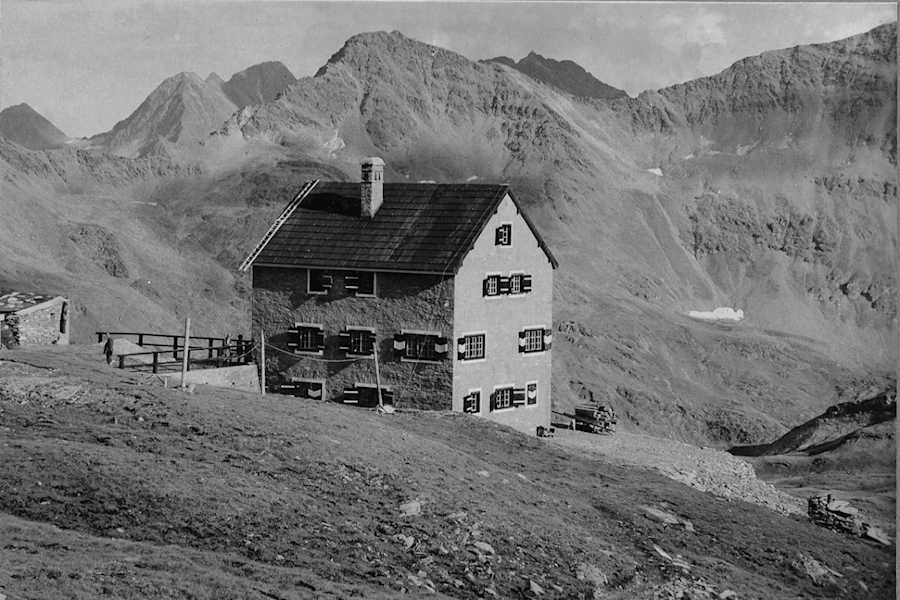 Die älteste Alpenvereinshütte: Salmhütte am Grossglockner.