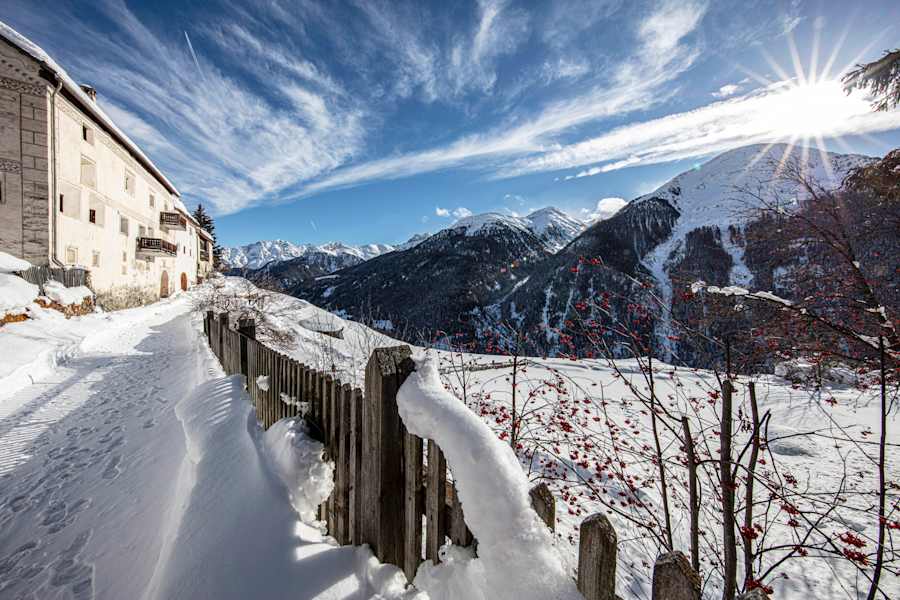 Sonnendurchflutet - die Bergsteigerdörfer Lavin, Guarda und Ardez