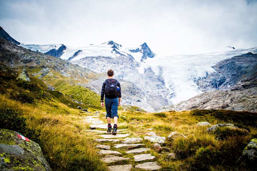 Man kann von nahezu jedem Punkt aus die uralten Eisriesen rund um den Großvenediger (3.674m) bestaunen