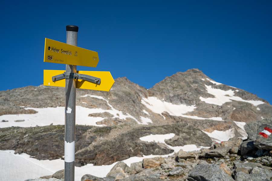 Wegweiser mit Hohem Sonnblick