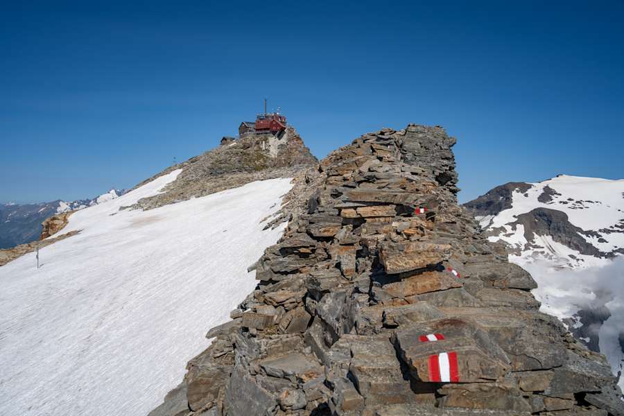 Die letzten Meter am Gipfelgrat des Hohen Sonnblicks