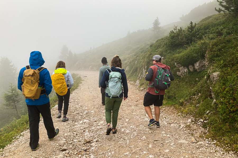 Wanderer im Nebel am Dobratsch