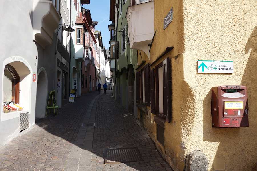 Malerische Gässchen in Klausen