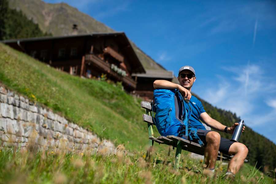 Ernst Merkinger wandert weit