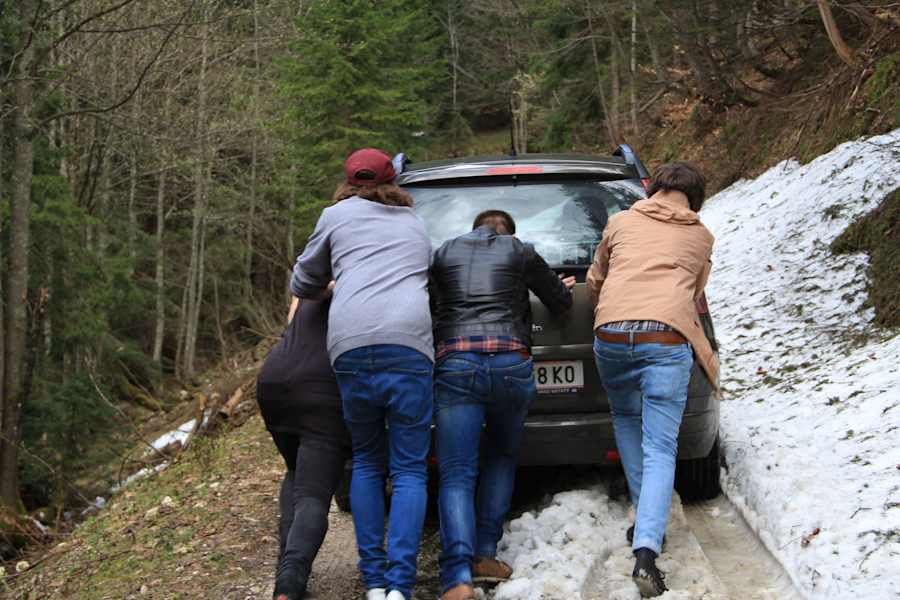 Die Makemakes schieben ihr Auto