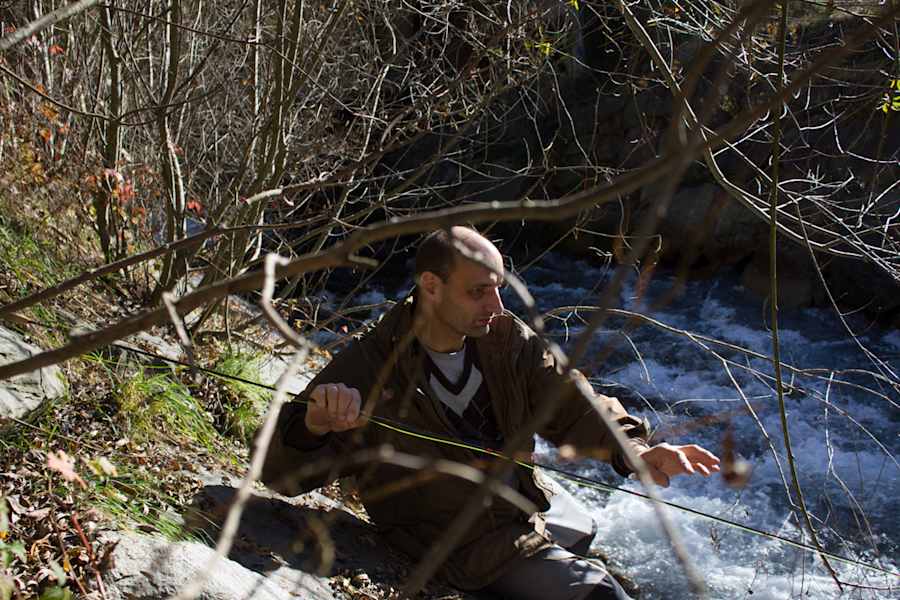 Paul Bloder beim Fischen