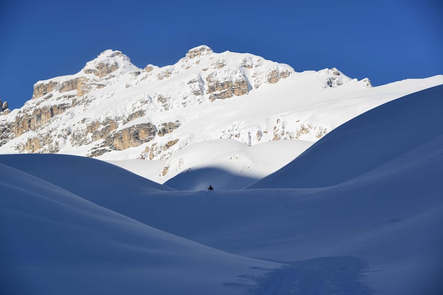Stille breitet sich aus, wenn alles unter einen dicken Schneedecke versinkt.
