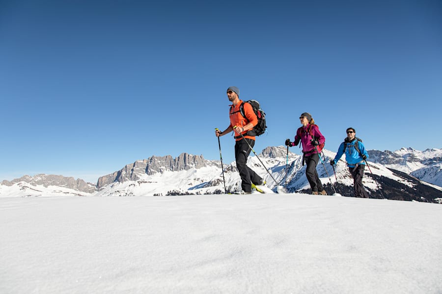 Mit Schneeschuhen gemütlich durch den Schnee.