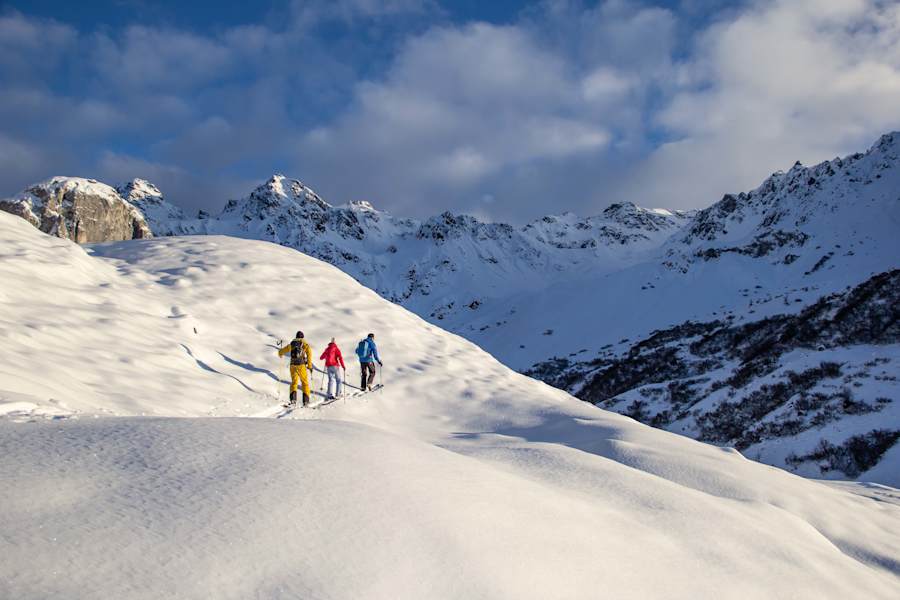 Skitouren in der wunderschönen, winterlichen Bergnatur.