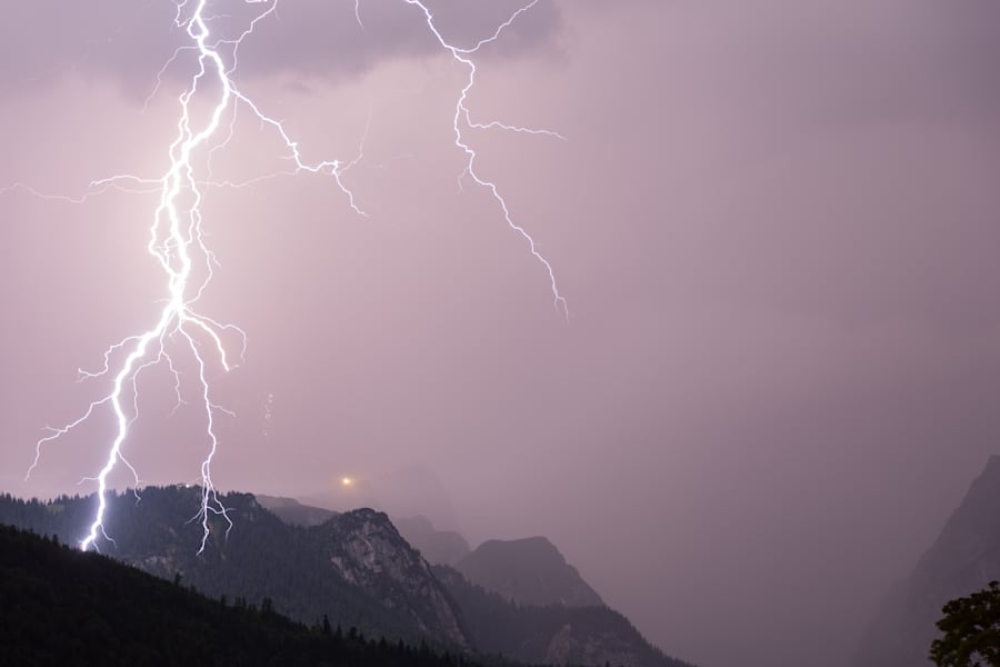 Eine Studie der Uni Innsbruck hat ergeben, dass sich die Blitzaktivität in den hohen Zonen der Ostalpen in den letzten vier Jahrzehnten verdoppelt hat